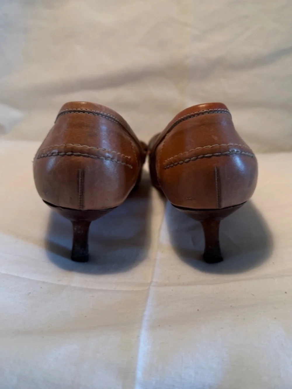 Vintage Pink Manolo Blahnik Oxford Pointed Toe Kitten Heels